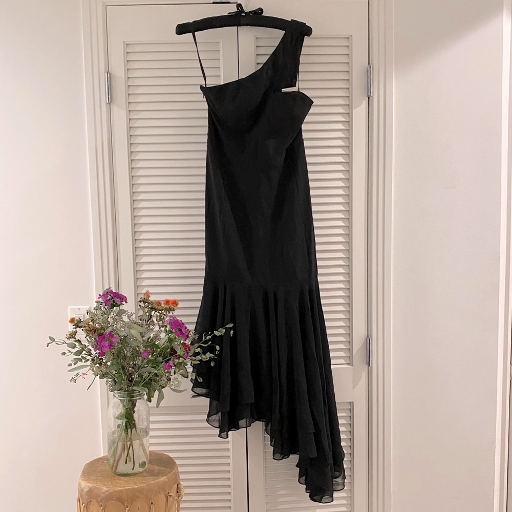 BEBE ONE SHOULDER GOWN